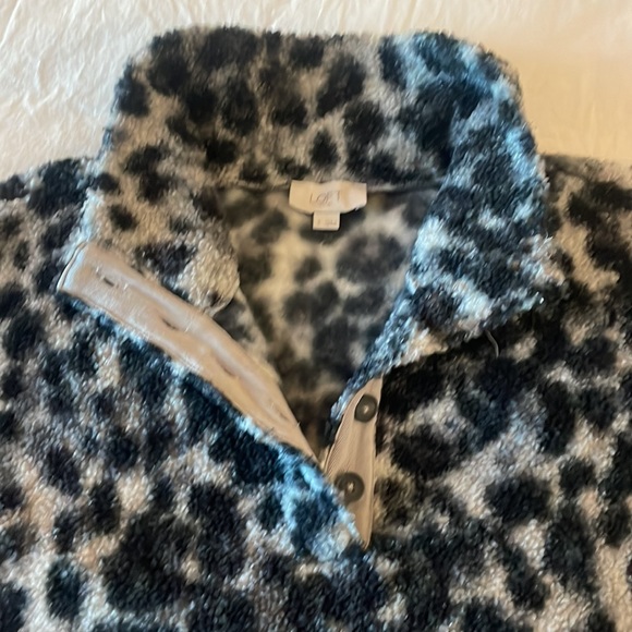 Loft Leopard Print Sherpa Pullover Sweater size small - Picture 3 of 7